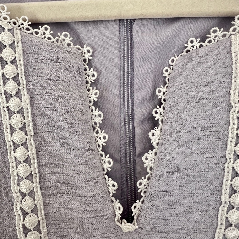 Nanette Lepore sleeveless dress in Lilac and white eyelet trim - EUC - Size 6 - Picture 4 of 11